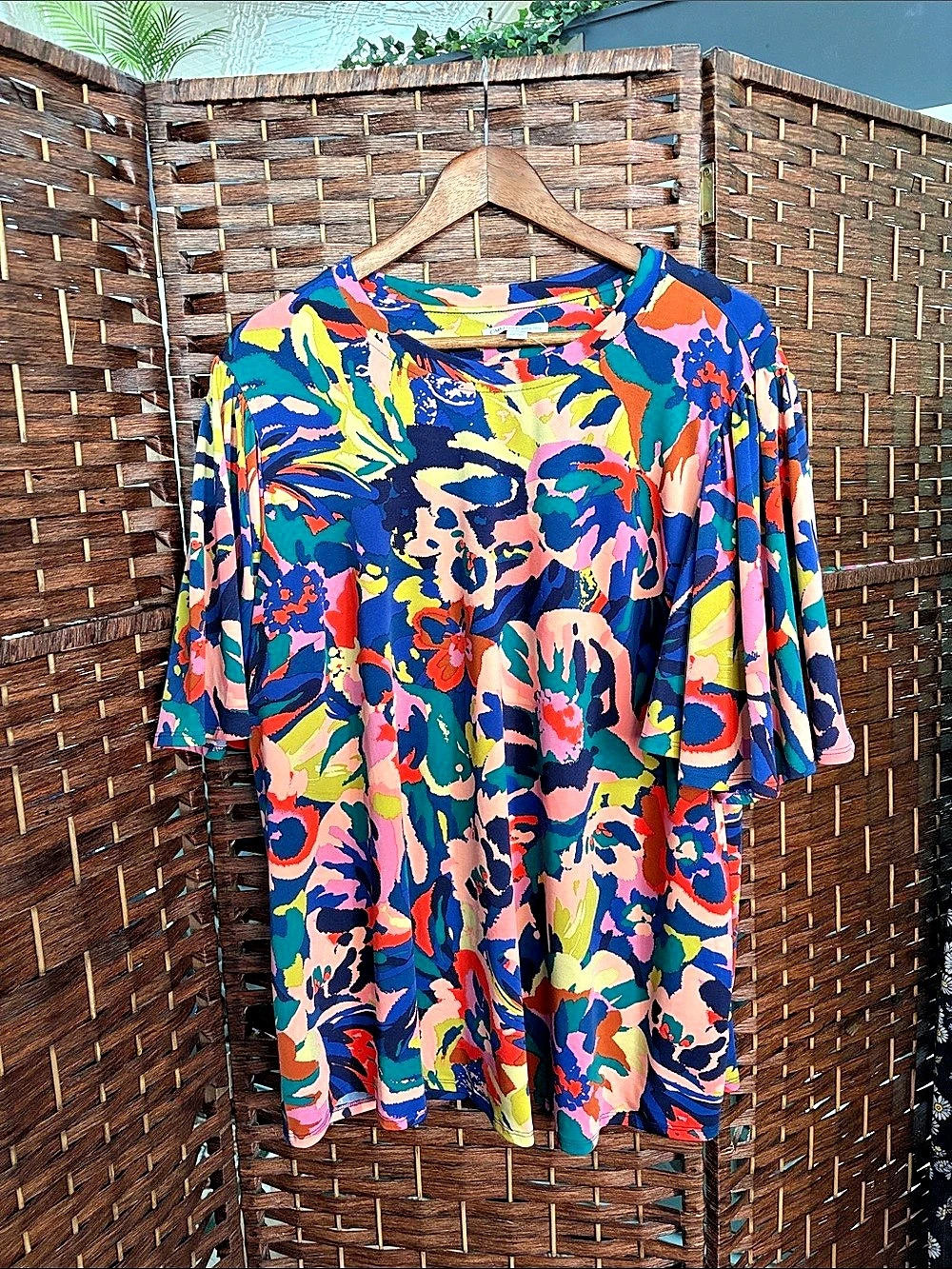Cato Colorful Abstract Floral Flutter Sleeve Blouse Blue & Pink Size 18/20W